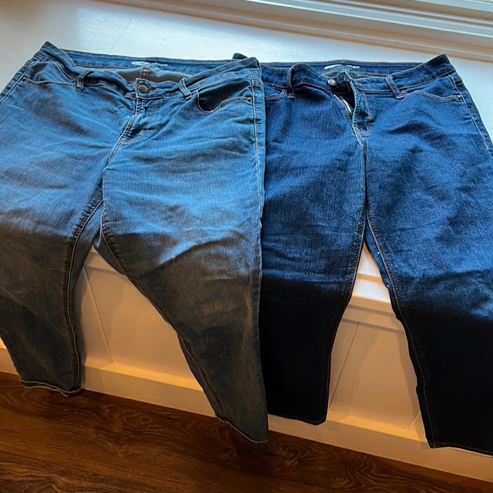 2 pair Old Navy super skinny ankle, mid-rise jeans